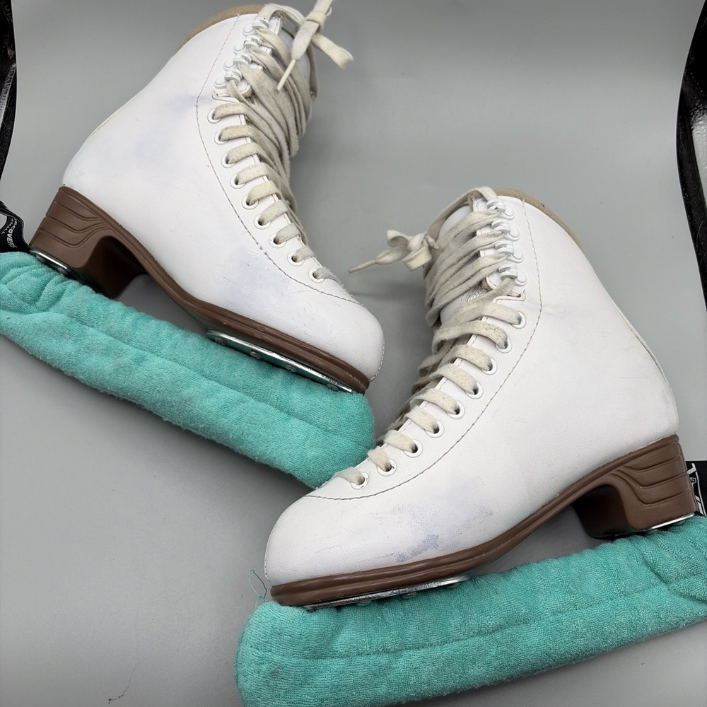 Jackson Ultima Excel figure ice skates youth 4.5 C with Mark II Blade and covers - Picture 2 of 16